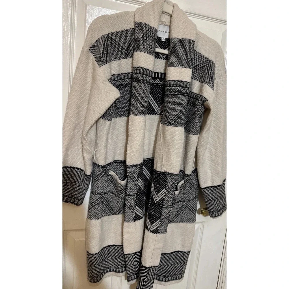 Pink Rose Sweater Cardigan Size Small - Picture 2 of 6